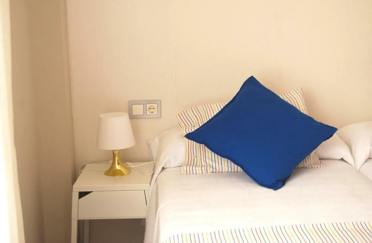 Centrico Nuevo Dos Banos Parking Apartment Seville Spain